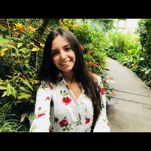 Meet your Posher, Daniea